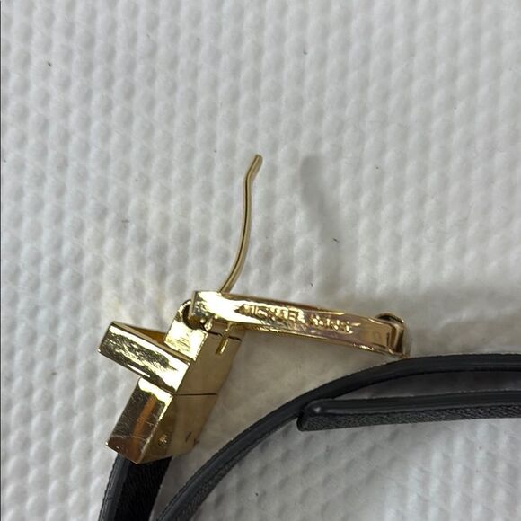 Michael Kors Reversible Black or Cream Belt Gold Buckle Signature MK Monogram - Picture 3 of 8